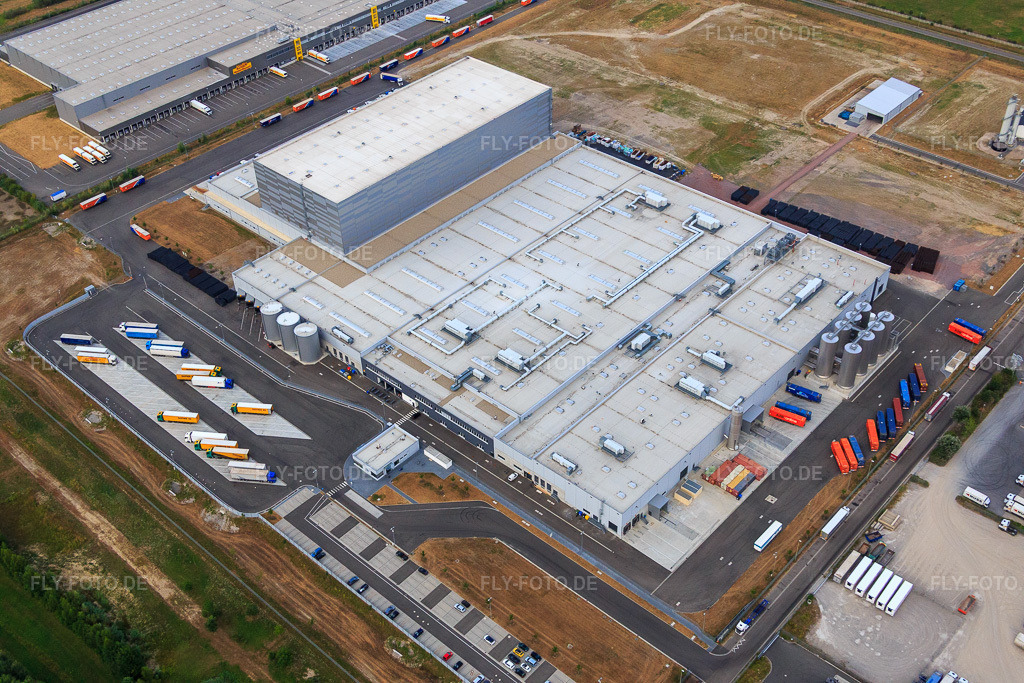 Luftbild: Pfälzer Erfrischungsgetränke GmbH in Wörth am Rhein im Bundesland Rheinland-Pfalz in Deutschland. Foto: IMG_083759.jpg vom 24.07.2015 durch Werner Riehm/FLY-FOTO.deMEG Gruppe - MEG Gruppe