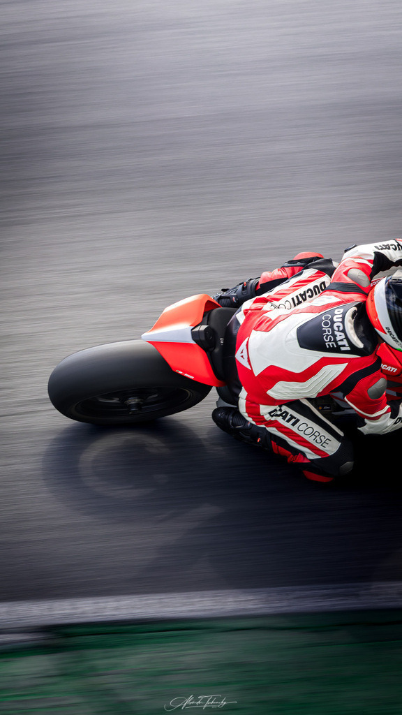 Ducati Trackday Hockenheimring 2026 | Entdecken Sie die faszinierende Welt von Alexander Tschuncky Arts: Kreative Fotografie, atemberaubende Automobilkunst und hochwertiger Bilderdruck. Lassen Sie sich inspirieren! - Realisiert mit Pictrs.com