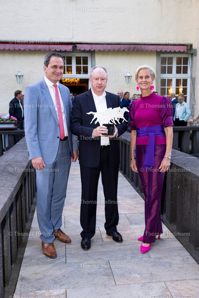 TH_Optimum Award_19287 | Longines Balve Optimum 2024 am 07.06.24 in Balve, Schloss Wocklum, Thomas Hellmann, Optimum Award