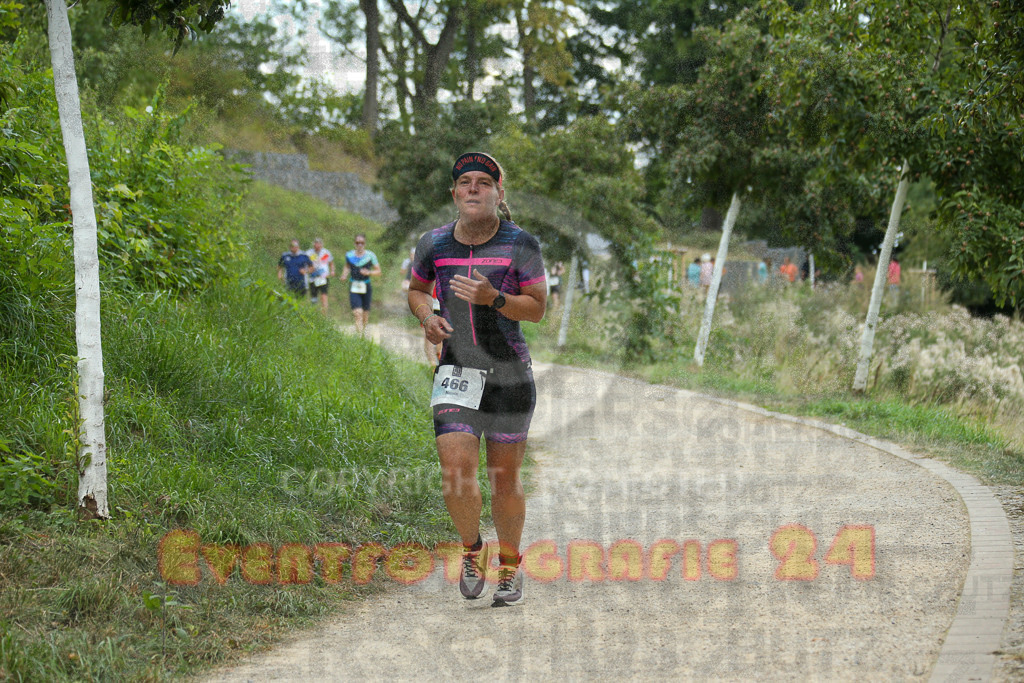 250824_1406_EX1_4957 | Sportfotografie im Rhein-Sieg Kreis, Köln, Bonn, NRW, Rheinland Pfalz, Hessen, etc. Unser Tätigkeitsfeld umfasst den Laufsport vom Volkslauf über den Marathon, Duathlon, Triathon bis zum Ultralauf wie Kölnpfad Ultra oder Schindertrail.