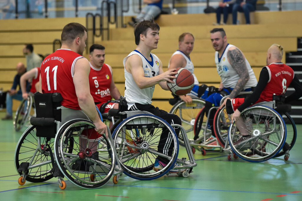 2024-03-17-0586 | #, RSKV Tübingen vs. BG Baskets Hamburg, Rollstuhlbasketball 2. Bundesliga, Saison 2023/24, 17.03.2024
Foto: Ralph Kunze - Realisiert mit Pictrs.com