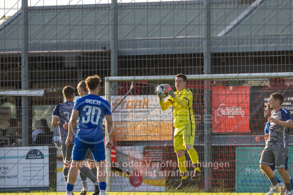 20250618_195520_0296 | #,SG Erkenbrechtsweiler-Hochwang (blau) vs. TSV Berkheim (grau), Fußball, Entscheidungsspiel 2 in Bezirksliga - Bezirk Neckar/Fils, Saison 2024/2025, Rasenplatz, Erlengarten 37, 73087 Bad Boll, 18.06.2025 - 18:30 Uhr,Foto: PhotoPeet-Sportfotografie/Peter Harich