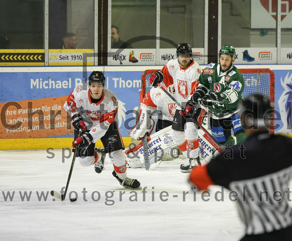 2024-01-12_011_TSV_Erding_gegen_EV_Dingolfing | Erding, Deutschland, 12.01.2024:
Eishockey, Bayernliga Vorrunde 2023 / 2024, 24. Spieltag, TSV Erding gegen EV Dingolfing, Endergebnis: 10:2

Dominik König (EV Dingolfing, #7)

Foto: Christian Riedel / fotografie-riedel.net