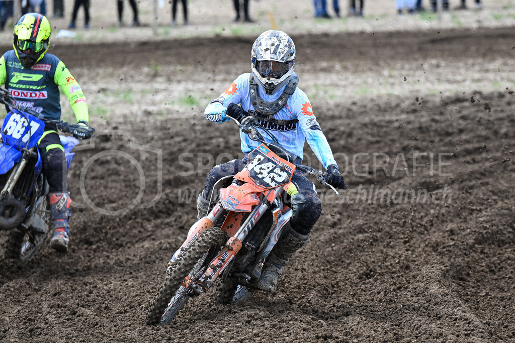 Motocross Schlatt bei Winterthur - 29. April 2023 | #142 Schenk Benaja aus Zihlschlacht (CH) auf KTM in der Kategorie MX2 am Motocross Schlatt bei Winterthur, 29. April 2023.
Instagram: @mx_schlatt | @mc_wila | @sam_schweiz
Bild: Sportfotografie Markus Aeschimann | www.markus-aeschimann.ch - Realisiert mit Pictrs.com