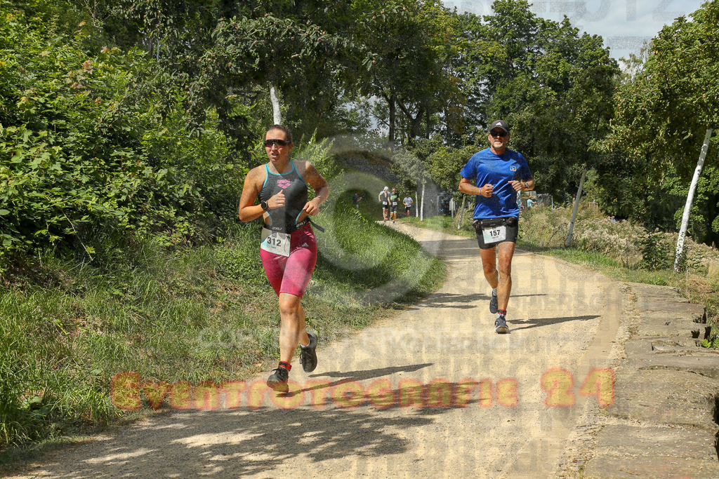 250824_1334_EX1_2871 | Sportfotografie im Rhein-Sieg Kreis, Köln, Bonn, NRW, Rheinland Pfalz, Hessen, etc. Unser Tätigkeitsfeld umfasst den Laufsport vom Volkslauf über den Marathon, Duathlon, Triathon bis zum Ultralauf wie Kölnpfad Ultra oder Schindertrail.