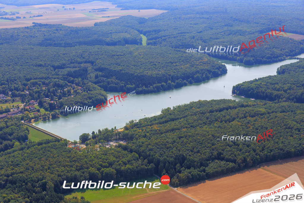 Die Luftaufnahme der Stadt Stadtlauringen wurde vom UL-Flugzeug heraus erstellt ( keine Drohne )- hohe Auflösung für beste Qualität