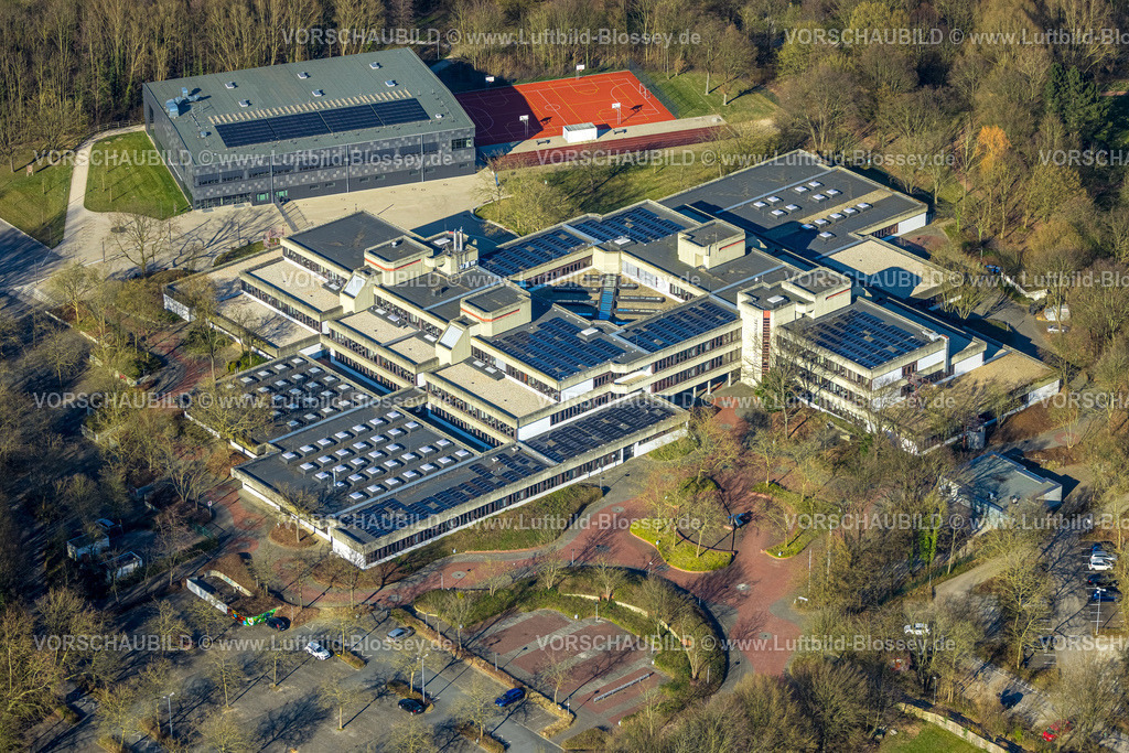 Soest250306461 | Luftbild, Börde-Berufskolleg Berufsschule, Sporthalle und Sportplatz, Soest, Soester Börde, Nordrhein-Westfalen, Deutschland