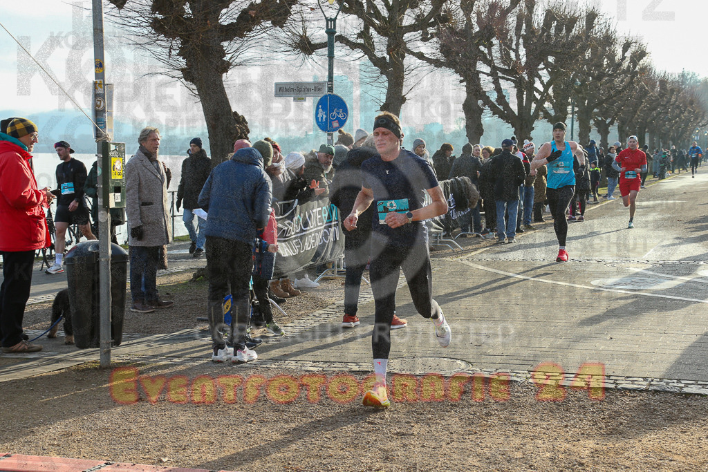 241231_1150_EX1_2654 | Sportfotografie im Rhein-Sieg Kreis, Köln, Bonn, NRW, Rheinland Pfalz, Hessen, etc. Unser Tätigkeitsfeld umfasst den Laufsport vom Volkslauf über den Marathon, Duathlon, Triathon bis zum Ultralauf wie Kölnpfad Ultra oder Schindertrail.