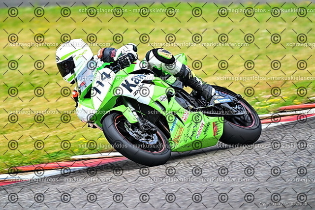 25bt02-0313 | markuskiefer.com - Realisiert mit Pictrs.com