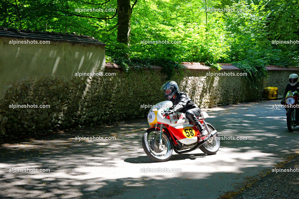 P1036621 | Erleben Sie atemberaubende, hochqualitative Fotos Ihrer Fahrt entlang der malerischen Alpenstraßen. Besuchen Sie alpineshots.com, um professionelle Aufnahmen Ihrer unvergesslichen Reise zu finden und zu kaufen - Realisiert mit Pictrs.com