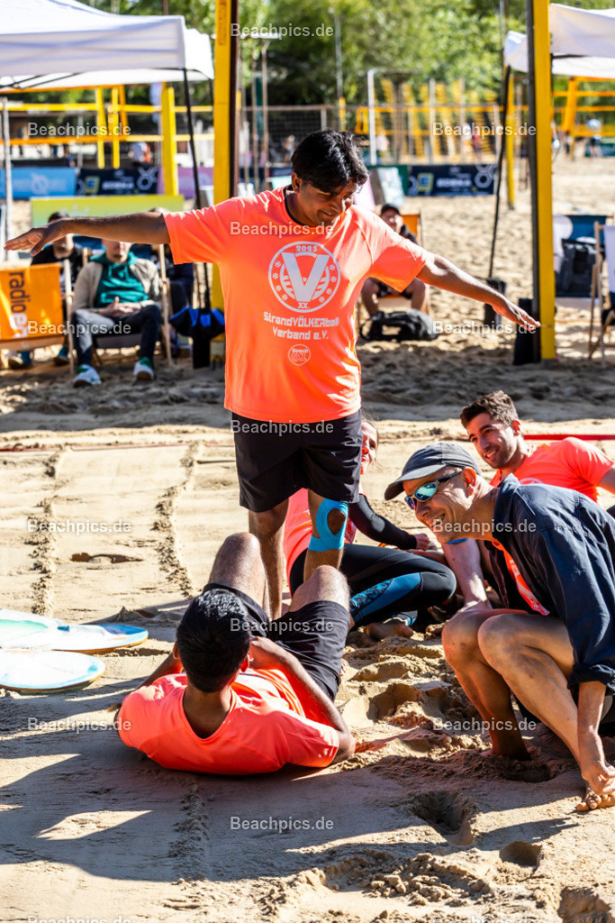 2025-200081694-Strandvölkerball-WM_1 |  23.08.2025; Berlin Foto: Gerold Rebsch - www.beachpics.de