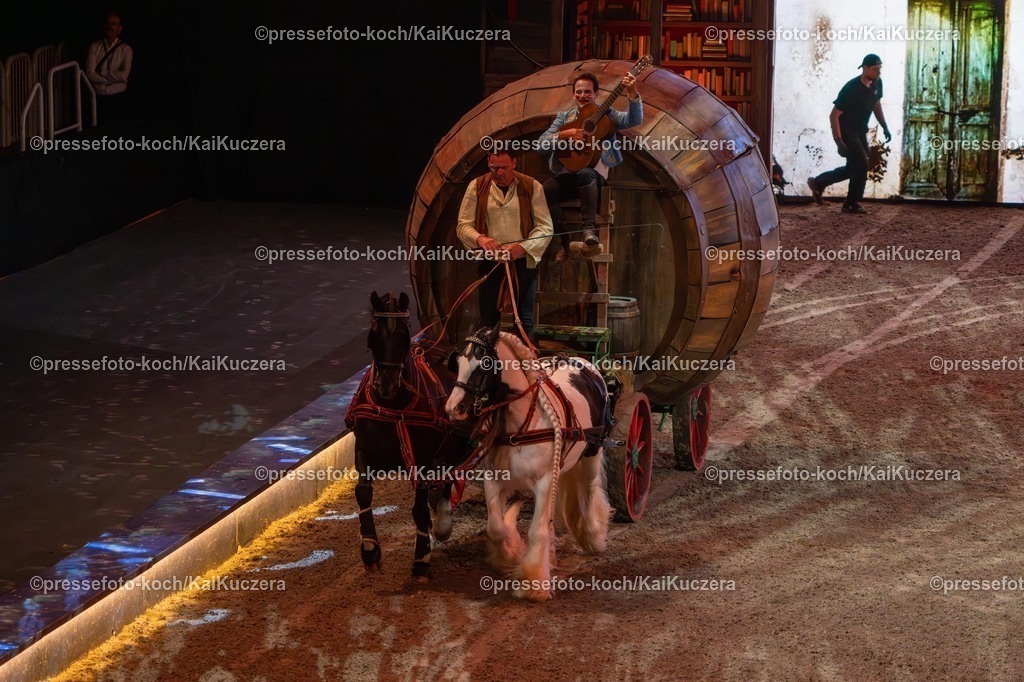 xKKU140625066 | 14.06.2025, xkkux, Düsseldorf, Cavalluna - Tor zur Anderswelt im PSD BANK-Dome Duesseldorf. 