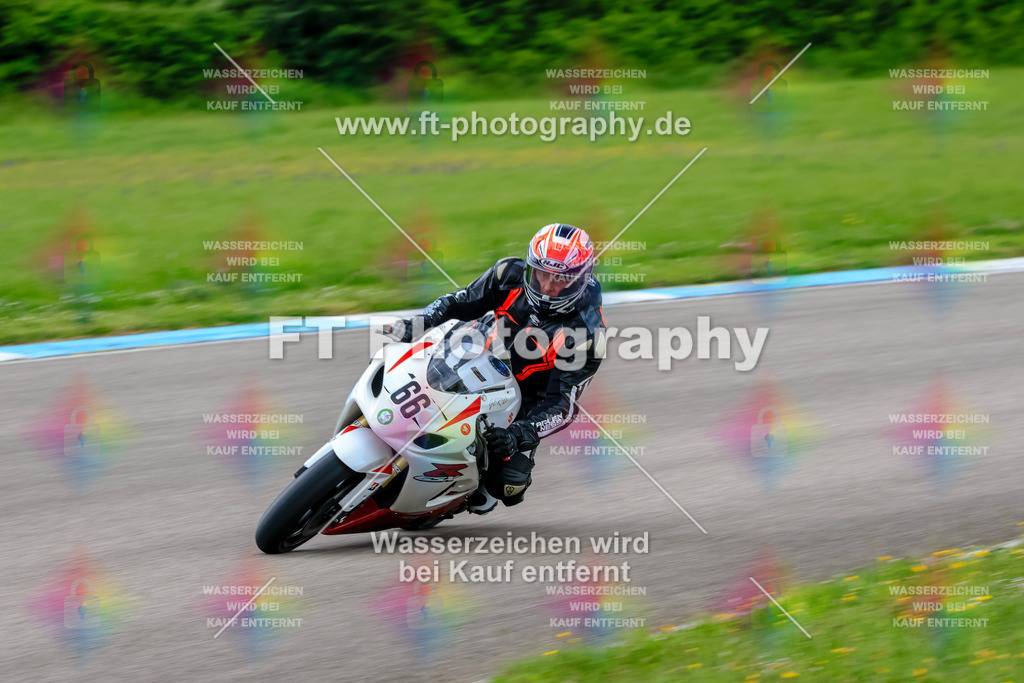 MotoTeam-3654 | Hier findet Ihr Bilder von Touristenfahrten auf der Nürburgring Nordschleife oder von anderen Veranstaltungen die ich besucht habe. Viel Spass beim Durch Schauen 