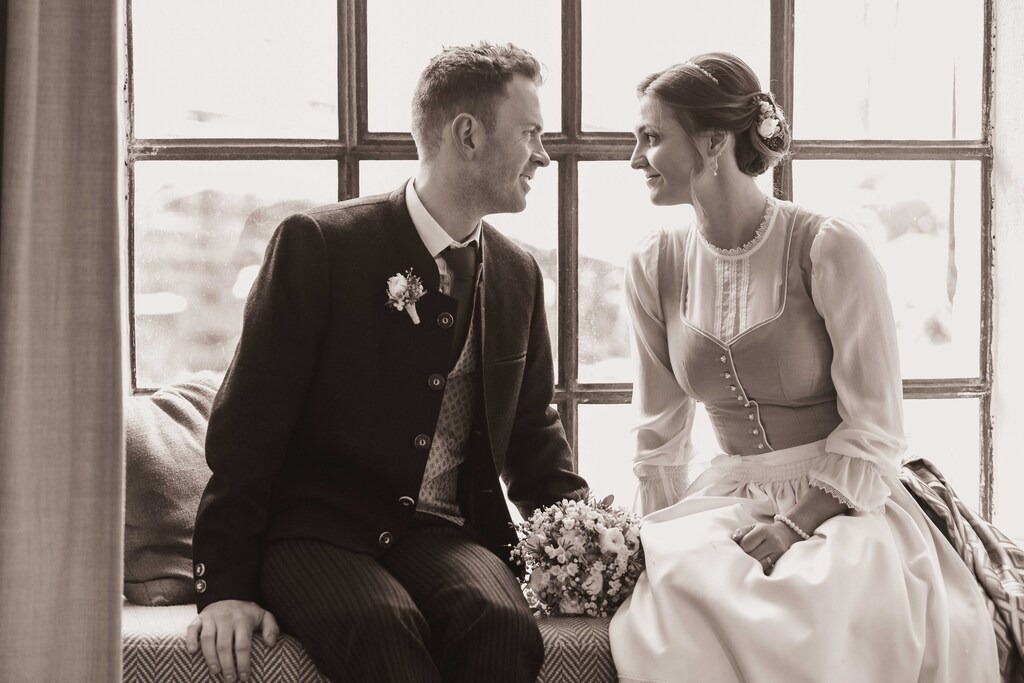 Heiraten am Tegernsee | Euer Fotografinnen-Team im Isarwinkel. Wir begleiten euch bei Hochzeiten, Familienshootings, Newborn & Events in Lenggries, Bad Tölz und Umgebung. Jetzt anfragen! - Realisiert mit Pictrs.com
