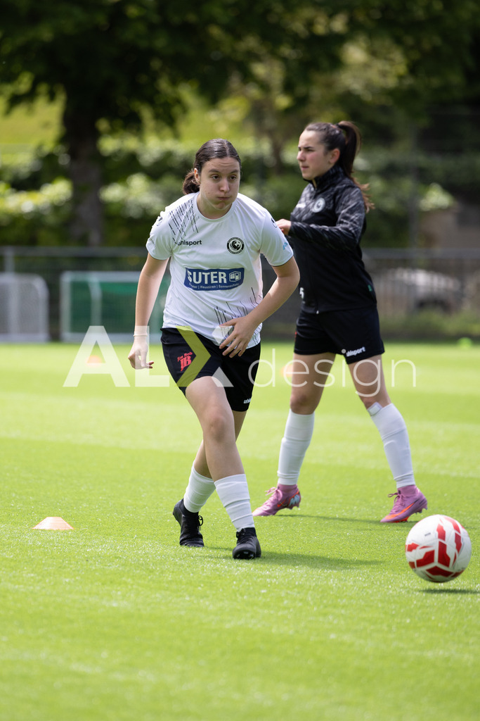 Fußball I Frauen I Saison 2025-2026 I Frauen 3. Liga | FVRZ Gruppe 2 | 18. Spieltag I Spielvereinigung Schaffhausen Damen 1 - Team Furttal Zürich I 17.05.2026 | Hochwertige Sportfotos kaufen & lizenzieren für Medien, Vereine, Agenturen & Sportler:innen. Entdecke professionelle Sportfotografie im Bildshop von Alexander Franzen. - Realisiert mit Pictrs.com