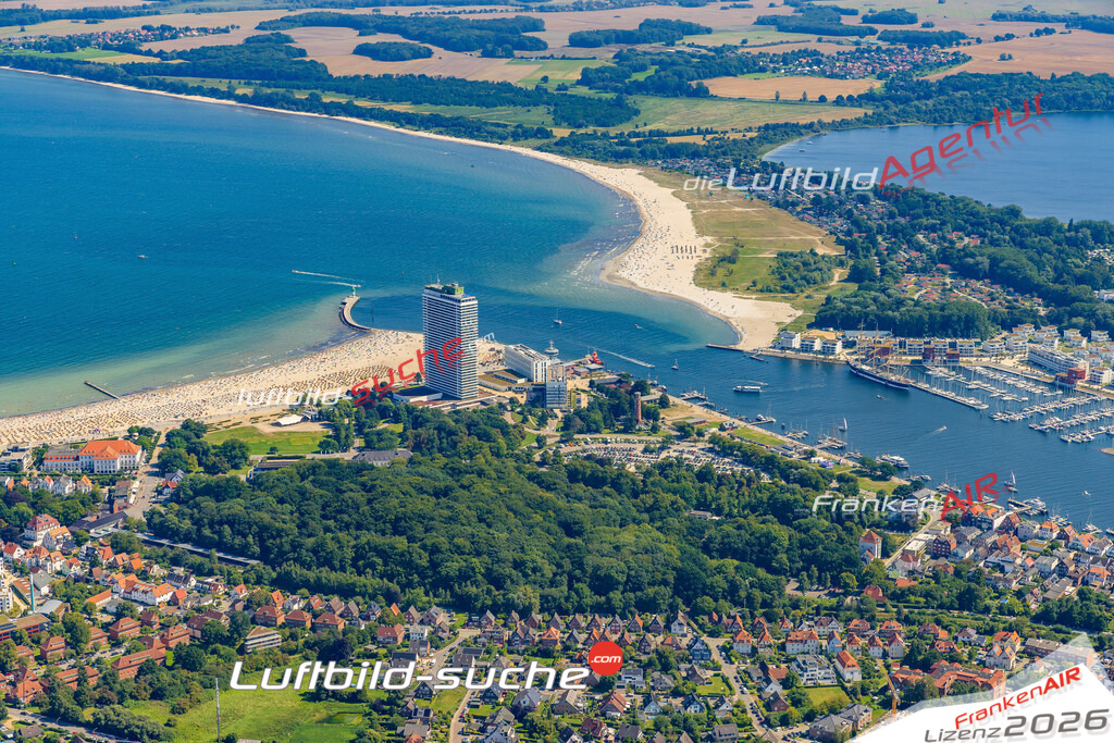 Luftaufnahme Travemünde Lübeck - Die Luftaufnahme wurde 2025 vom UL-Flugzeug heraus erstellt ( ohne Drohne ) - Hochauflösende Luftaufnahme - für professionelle Ausdrucke geeignet. Die Geschenkidee !Mit Lizenz und Bildrechte bestellbar