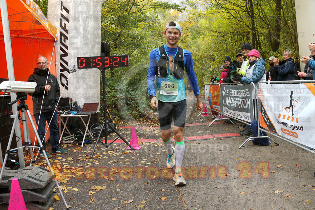 251026_1155_EX1_9777 | Sportfotografie im Rhein-Sieg Kreis, Köln, Bonn, NRW, Rheinland Pfalz, Hessen, etc. Unser Tätigkeitsfeld umfasst den Laufsport vom Volkslauf über den Marathon, Duathlon, Triathon bis zum Ultralauf wie Kölnpfad Ultra oder Schindertrail.