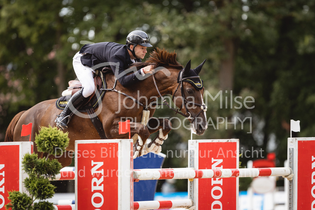 230827_Delbrueck_GrosserPreis-531 | Deine schönsten Turniermomente als professionelle Fotos! Entdecke hochwertige Pferdesport-Fotografie im Online-Shop. Jetzt Fotos finden & bestellen!