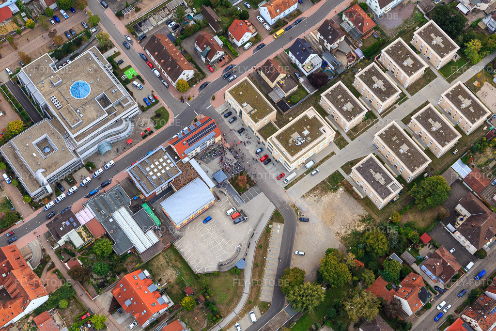 Luftbild: Im Stadtkern in Kandel im Bundesland Rheinland-Pfalz in Deutschland. Foto: IMG_111936.jpg vom 06.10.2018 durch Werner Riehm/FLY-FOTO.de
