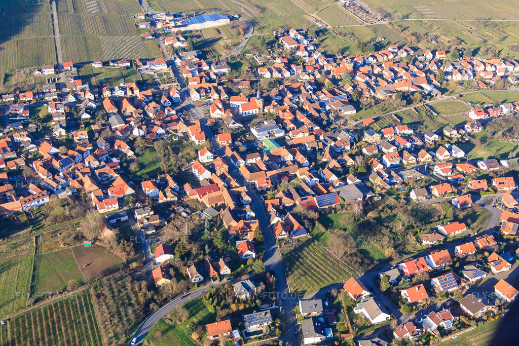 Luftbild: Weinstr in Oberotterbach im Bundesland Rheinland-Pfalz in Deutschland. – Foto: IMG_62353.jpg vom 24.02.2014 durch Werner Riehm/FLY-FOTO.de – Auflösung des Originals: 4752 x 3168 px