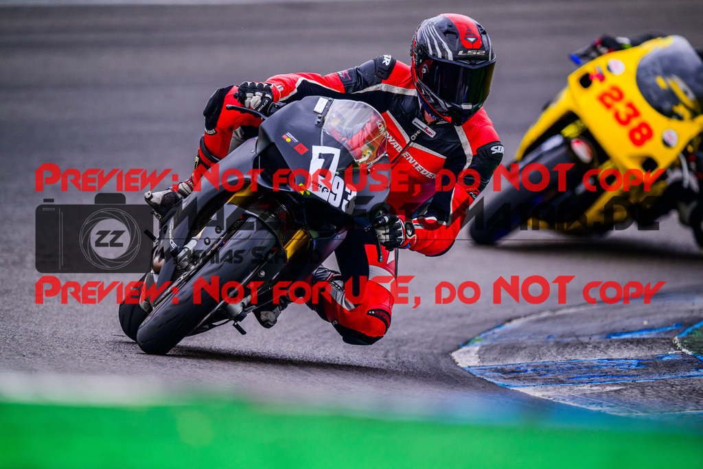 MaZZes_FotoMatrix_240614_6007705_2-38 | ROT