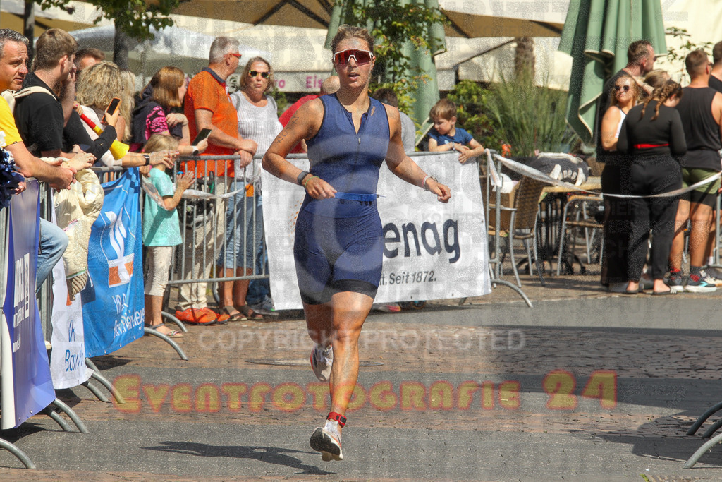 250824_1500_EV4_2496 | Sportfotografie im Rhein-Sieg Kreis, Köln, Bonn, NRW, Rheinland Pfalz, Hessen, etc. Unser Tätigkeitsfeld umfasst den Laufsport vom Volkslauf über den Marathon, Duathlon, Triathon bis zum Ultralauf wie Kölnpfad Ultra oder Schindertrail.