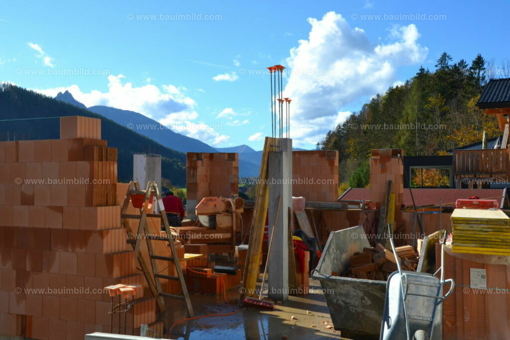 bib-lg07-mauerarbeiten-0135 | Nach LV-Leistungsgruppen sortierte Detailfotos über den Bau eines Hauses. Alle Hausbau-Bilder direkt vom Urheber und Autor der Website Haus-Selber-Bauen.com
