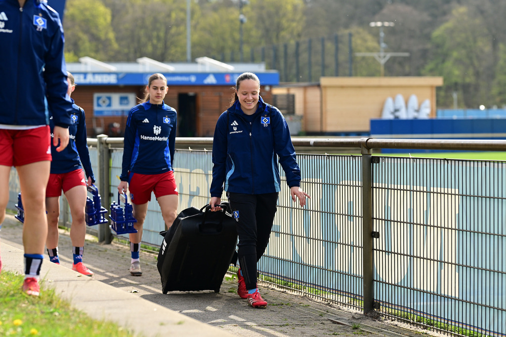 Fußball I Frauen I Saison 2024-2025 I 2. Bundesliga I 21. Spieltag I Hamburger SV - Eintracht Frankfurt II | Der Sportfotograf. - Realisiert mit Pictrs.com