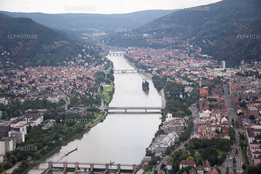 Neckar und Neuenheim | Luftbild: Neckar und Neuenheim im Ortsteil Neuenheim in Heidelberg im Bundesland Baden-Württemberg in Deutschland. Foto: IMG_090810.jpg vom 04.07.2016 durch Werner Riehm/FLY-FOTO.de - Realisiert mit Pictrs.com