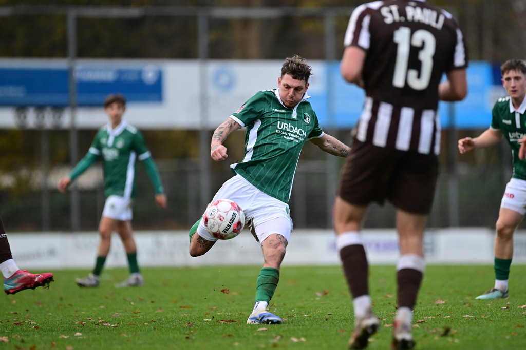 Fußball I Herren I Saison 2025-2026 I Regionalliga Nord I 21. Spieltag I FC St. Pauli II - VfB Lübeck | Fabian Istefo (19, VfB Lübeck) - Realisiert mit Pictrs.com