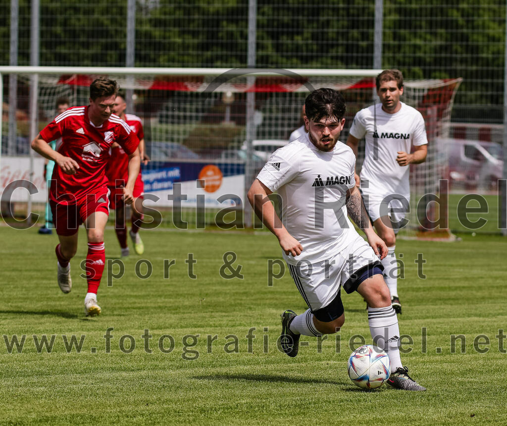 2023-07-08_061_FC_Finsing_gegen_SG_Markt_Schwaben | Finsing, Deutschland, 08.07.2023:
Fußball, Kreisliga 2023 / 2024, Testspiel, FC Finsing gegen SG Markt Schwaben, Endergebnis: 7:0

Lukas Brandt (SG Markt Schwaben, #8)

Foto: Christian Riedel / fotografie-riedel.net
