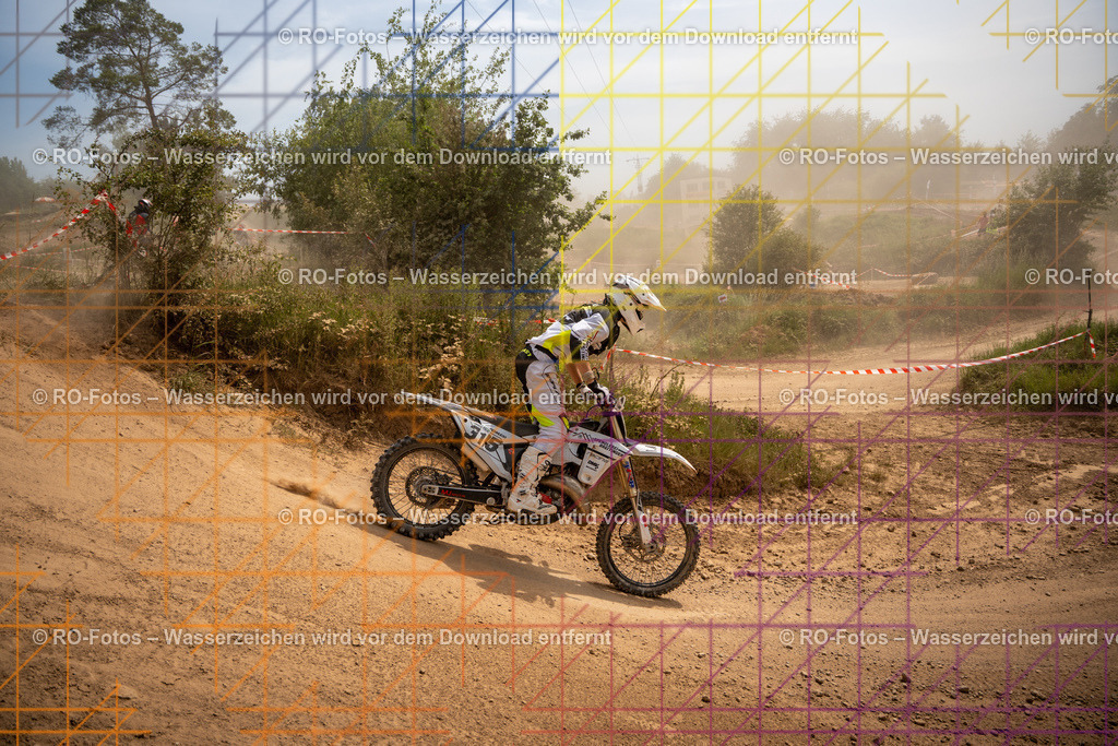 Niederwürzbach 3 Lauf-562 | Sportfotografie von RO-Fotos: Motorsport, Motocross, Enduro, Laufveranstaltungen und Triathlon. Professionelle Fotos von Sportlern und Events. - Realisiert mit Pictrs.com