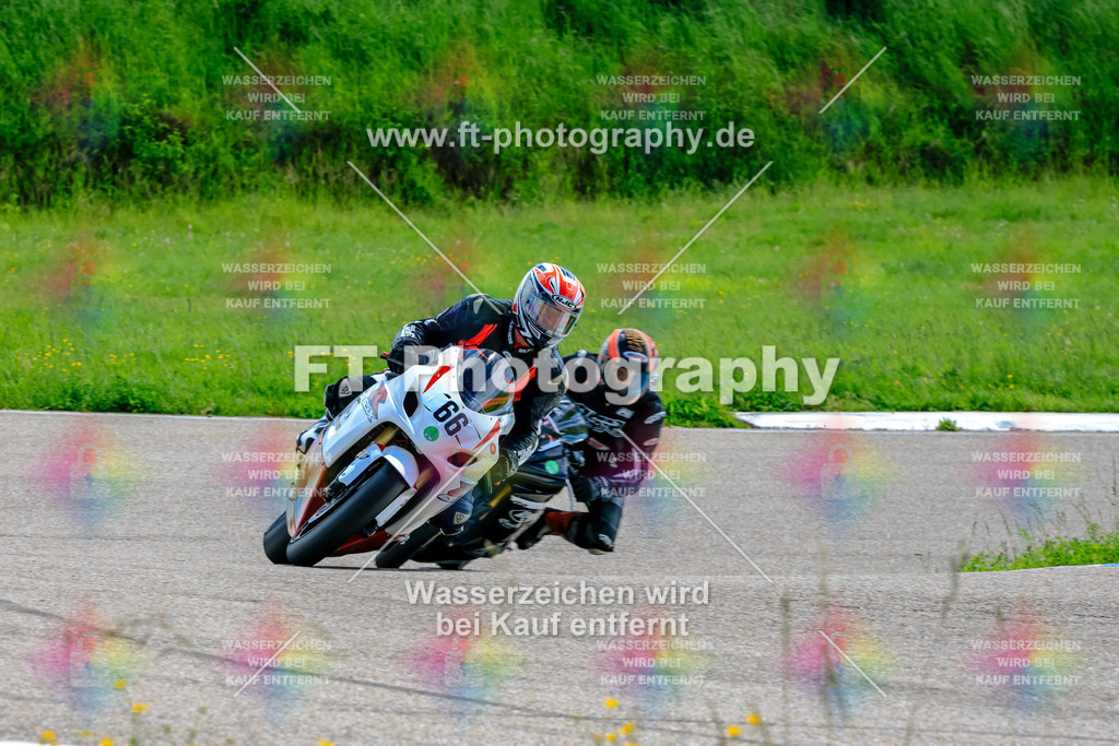 MotoTeam-0371 | Hier findet Ihr Bilder von Touristenfahrten auf der Nürburgring Nordschleife oder von anderen Veranstaltungen die ich besucht habe. Viel Spass beim Durch Schauen 