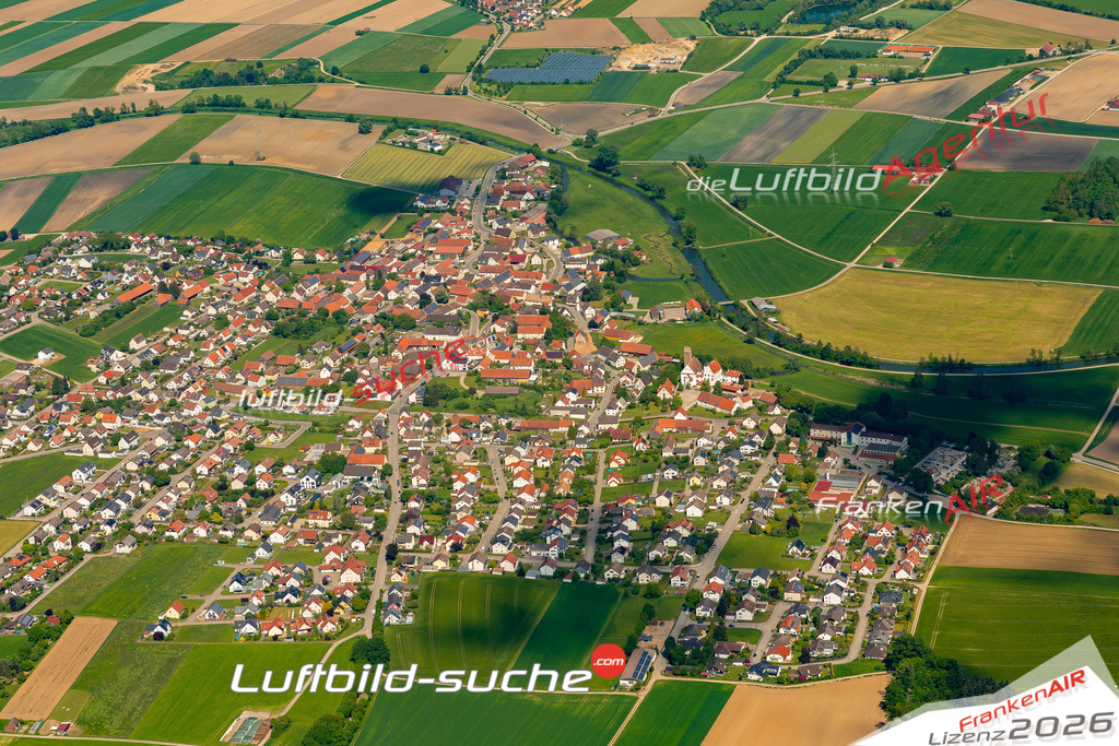 Das Luftbild zeigt :  Gablingen - Die Luftaufnahme wurde 2024 vom UL-Flugzeug aus erstellt ( keine Drohne ) - Hochauflösende Luftaufnahme - Für grossformatige Ausdrucke geeignet. Die Geschenkidee !Mit Lizenz und Bildrechte bestellbar