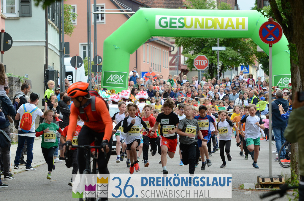 AOK Junior Cup 400m | 3Königslauf 2022 AOK Junior Cup 400m - Realisiert mit Pictrs.com