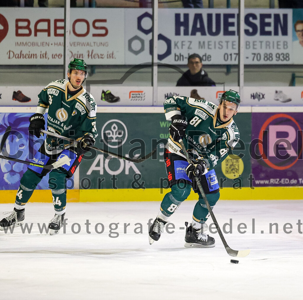 2026-01-09_129_TSV_Erding_gegen_Stuttgart_Rebels | Erding, Deutschland, 09.01.2026:Eishockey, Oberliga Süd 2025 / 2026, 35. Spieltag, TSV Erding gegen Stuttgart Rebels, Endergebnis: Bastian Cramer (Erding Gladiators, #34), Maximilian Forster (Erding Gladiators, #81)Foto: Christian Riedel / fotografie-riedel.net