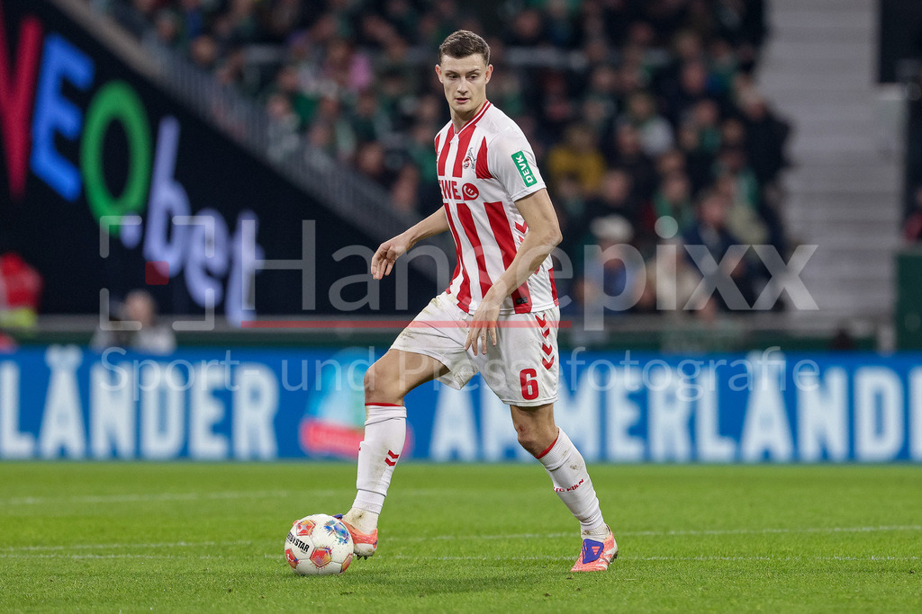 Fussball, Bundesliga, SV Werder Bremen - 1. FC Köln | Eric Martel (1. FC Köln, 6) am Ball, Freisteller, Einzelbild, Ganzkörper, Aktion, Action, Spielszene, DIE DFL-RICHTLINIEN UNTERSAGEN JEGLICHE NUTZUNG VON FOTOS ALS SEQUENZBILDER UND/ODER VIDEOÄHNLICHE FOTOSTRECKEN. DFL REGULATIONS PROHIBIT ANY USE OF PHOTOGRAPHS AS IMAGE SEQUENCES AND/OR QUASI-VIDEO.