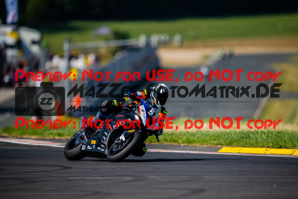 MaZZes_FotoMatrix_220722_2343 | PRO SUPERSTOCK