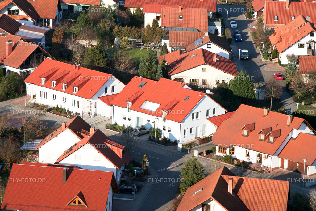 Faustinastr | Luftbild: Faustinastr in Rheinzabern im Bundesland Rheinland-Pfalz in Deutschland. Foto: IMG_0307.jpg vom 10.12.2005 durch Werner Riehm/FLY-FOTO.de - Realisiert mit Pictrs.com