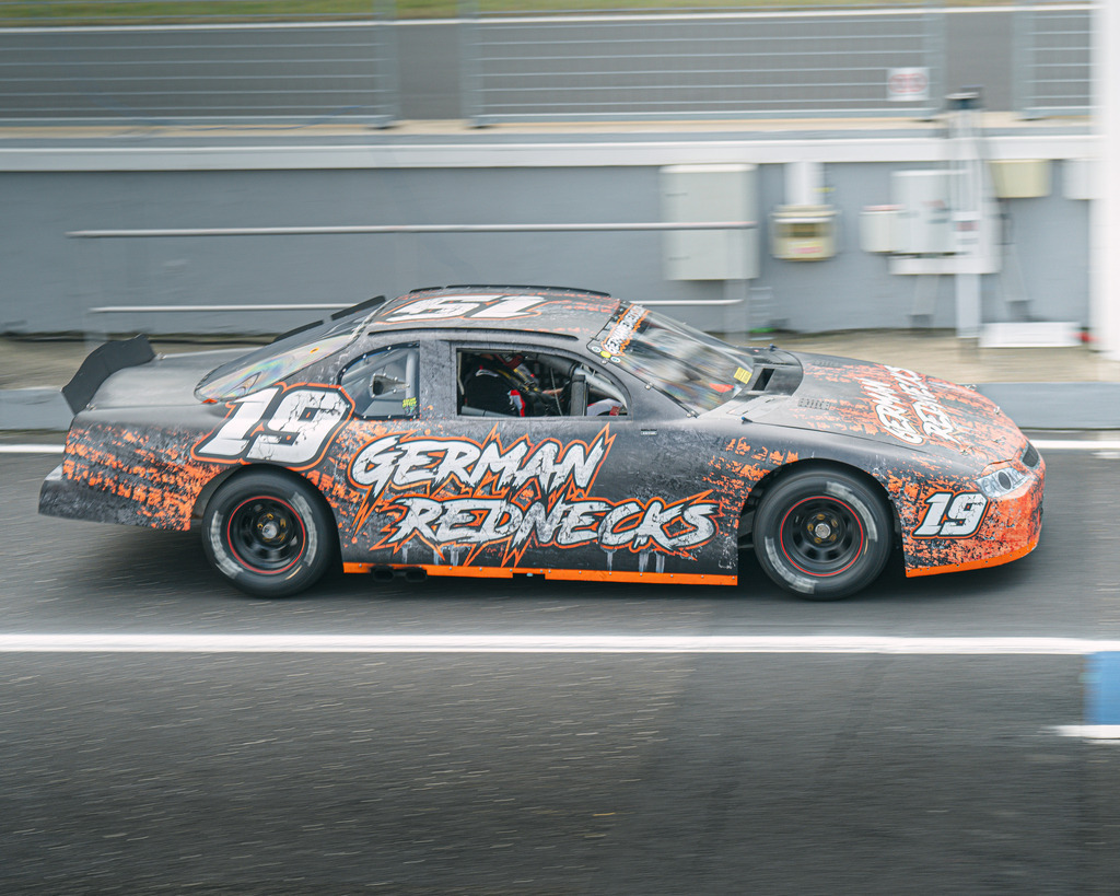 _DSC4586 | Exklusive Motorsport-Fotografie aus Leipzig von TXO Media – für Rennfahrer, Teams & Sponsoren. Sausemuth liefert starke Bilder, die Emotion zeigen. Jetzt buchen & glänzen! - Realisiert mit Pictrs.com