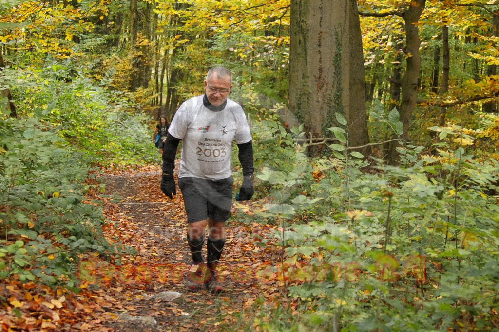 251026_1340_EV4_7008 | Sportfotografie im Rhein-Sieg Kreis, Köln, Bonn, NRW, Rheinland Pfalz, Hessen, etc. Unser Tätigkeitsfeld umfasst den Laufsport vom Volkslauf über den Marathon, Duathlon, Triathon bis zum Ultralauf wie Kölnpfad Ultra oder Schindertrail.