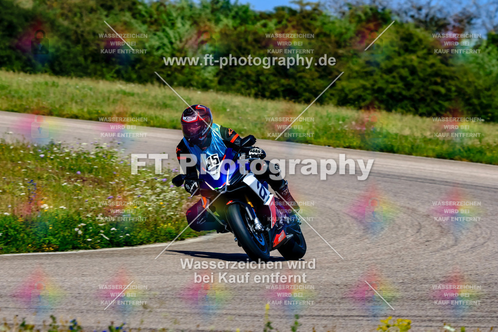 044-3230 | Hier findet Ihr Bilder von Touristenfahrten auf der Nürburgring Nordschleife oder von anderen Veranstaltungen die ich besucht habe. Viel Spass beim Durch Schauen 