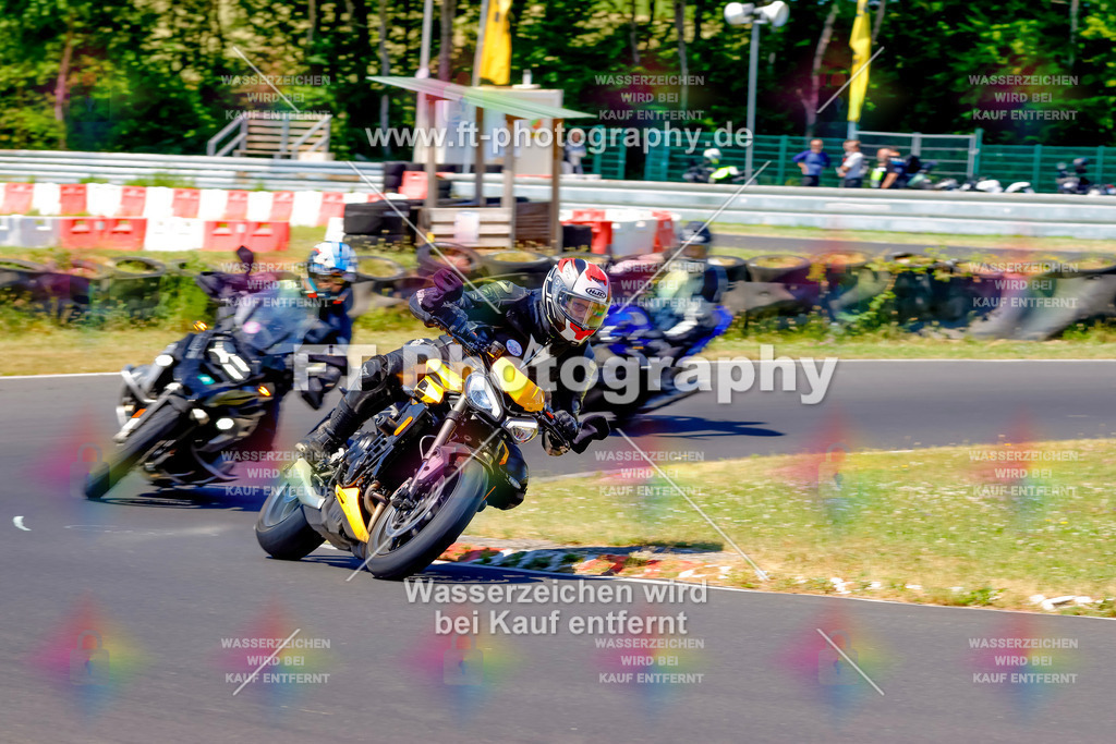 _MOT9329 | Hier findet Ihr Bilder von Touristenfahrten auf der Nürburgring Nordschleife oder von anderen Veranstaltungen die ich besucht habe. Viel Spass beim Durch Schauen 