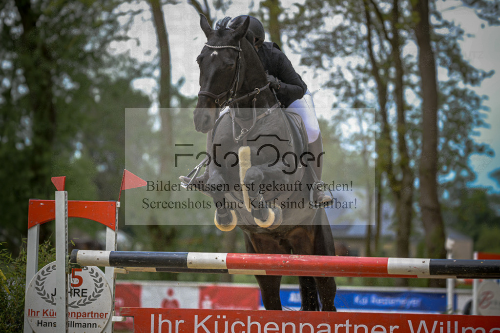 20240505-DOS_2309 | Entdecke hochwertige Reitturnierfotos von Foto Oger. Professionell, emotional und authentisch – jetzt Lieblingsmomente im Shop bestellen. - Realisiert mit Pictrs.com