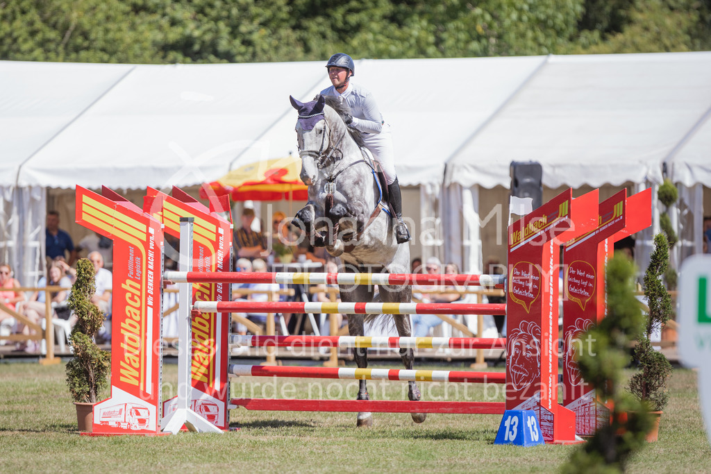 220717_LC_GroßerPreis-912 | Deine schönsten Turniermomente als professionelle Fotos! Entdecke hochwertige Pferdesport-Fotografie im Online-Shop. Jetzt Fotos finden & bestellen!