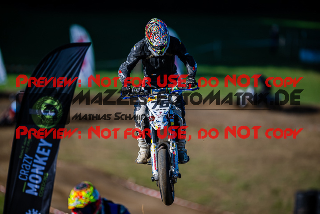 MaZZes_FotoMatrix_220903_9450 | S3