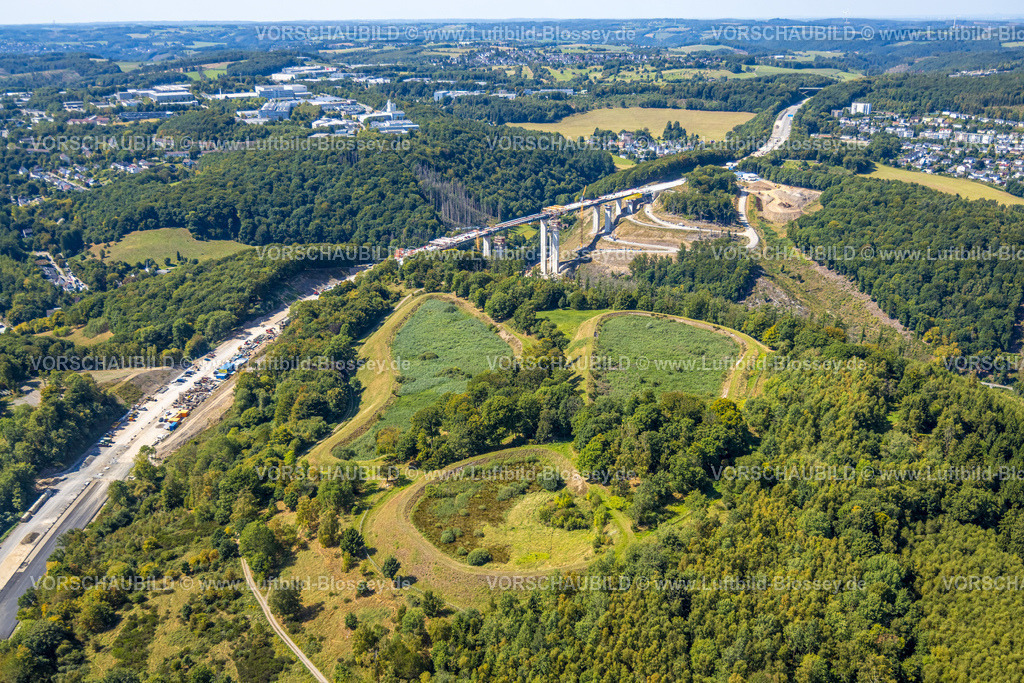Luedenscheid250814099 | Luftbild, Wiesenflächen an der Großbaustelle Rahmedetalbrücke, Gevelndorf, Lüdenscheid, Sauerland, Nordrhein-Westfalen, Deutschland
