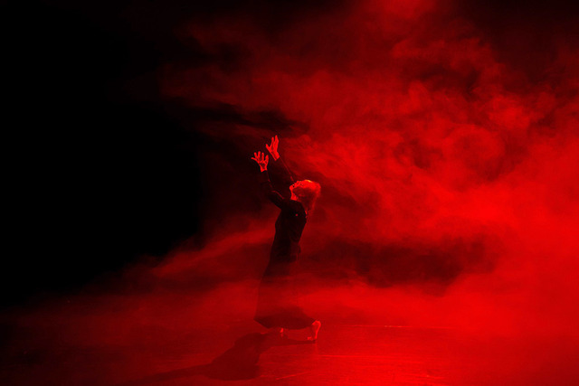Tadashi Endo - Shinkai No Tamashii - Die toten Seelen | Digital Fotografie für großformatige FineArtPrint, im Gallus Theater Frankfurt am Main 2024, Butoh Tänzer Tadashi Endo: http://www.butoh-ma.de/
Digital photography for large format FineArtPrint, in Gallus Theater Frankfurt am Main 2024, Butoh dancer Tadashi Endo: http://www.butoh-ma.de/
 - Realisiert mit Pictrs.com