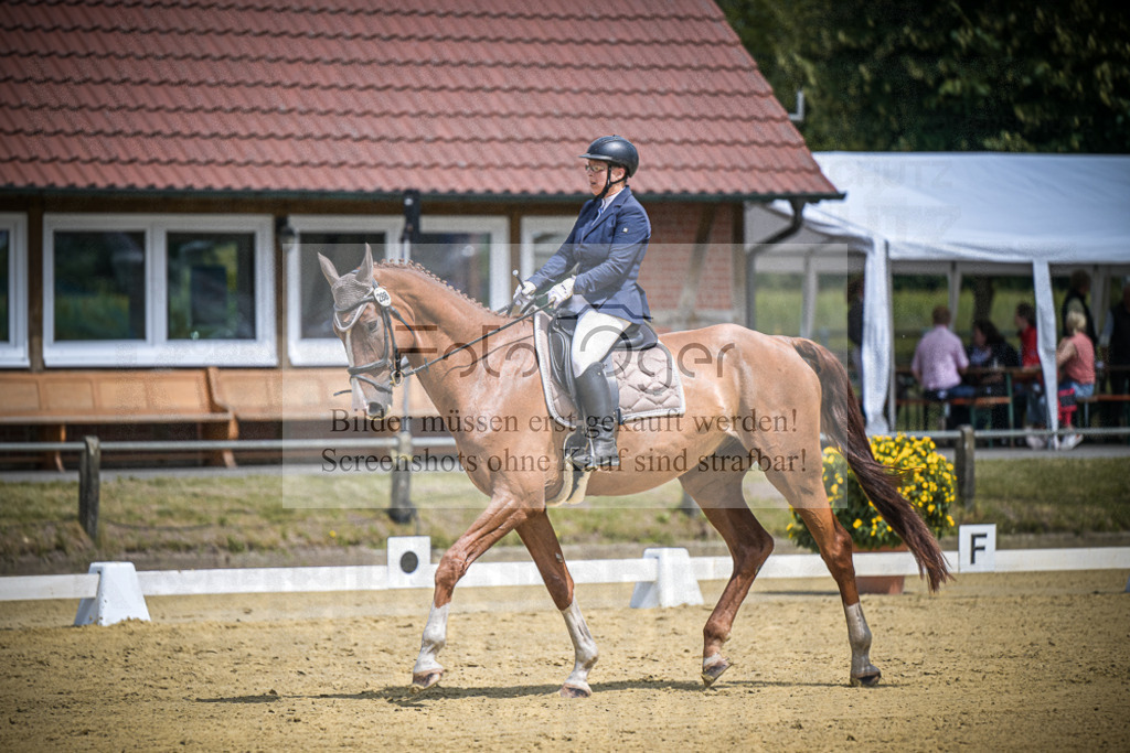 DOS_1260 | Entdecke hochwertige Reitturnierfotos von Foto Oger. Professionell, emotional und authentisch – jetzt Lieblingsmomente im Shop bestellen.Deutschlandweite Turnierfotografie. - Realisiert mit Pictrs.com