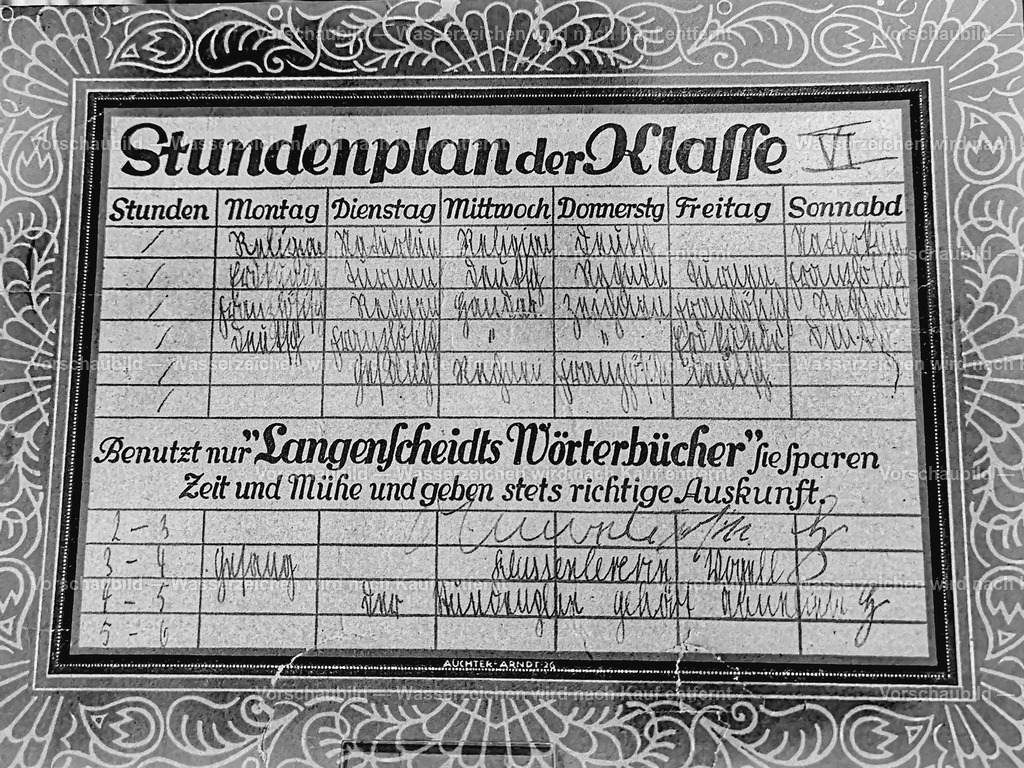 Stundenplan_e | online Fotogalerie mit schwarz-weiß Fotografien und Shop für zeitlose  Poster und Leinwände in stilvollem schwarz weiß  - Realisiert mit Pictrs.com